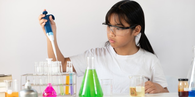5 Easy Science Experiments for Kids to do at Home