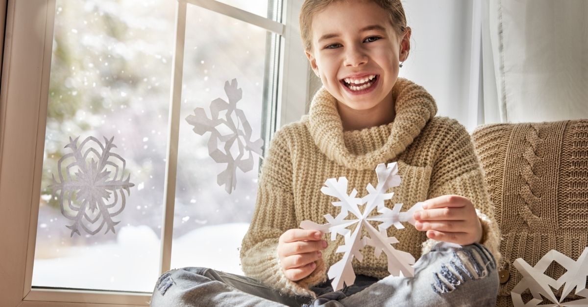 DIY Snowflake Wall Hanging – Easy Paper Craft Tutorial