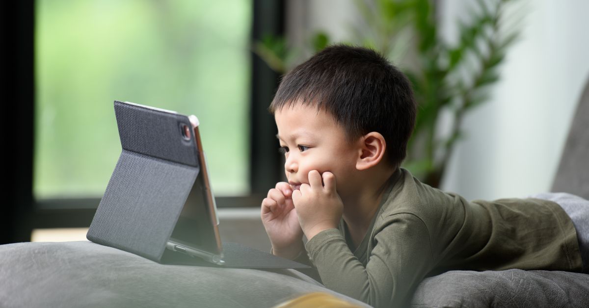 Distracted Minds Is Screen Time Causing ADHD or Mirroring It